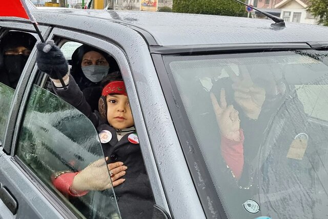 گزارش تصویری: راهپیمایی خودرویی خانوادگی ۲۲ بهمن در لنگرود