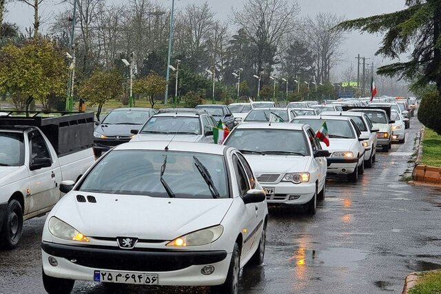 گزارش تصویری: راهپیمایی خودرویی خانوادگی ۲۲ بهمن در لنگرود