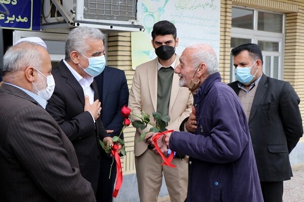 کمک ۱۰ میلیاردی به آسایشگاه سالمندان و معلولان رشت