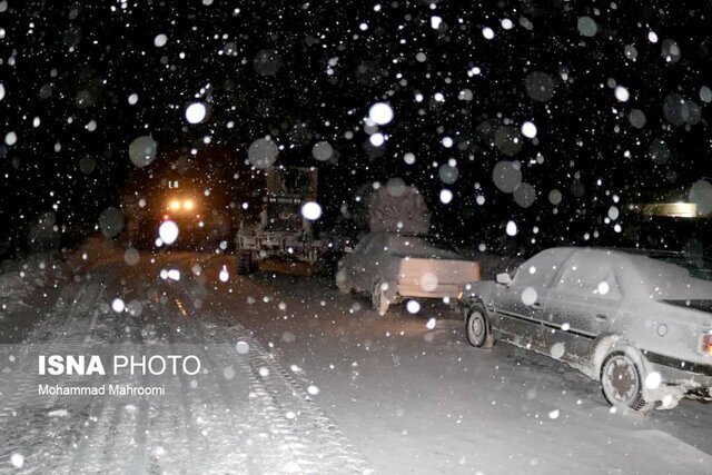 بارش شدید برف در سیاهکل - دیلمان/ ارتفاع ۶۵ سانتی برف در محور اسالم