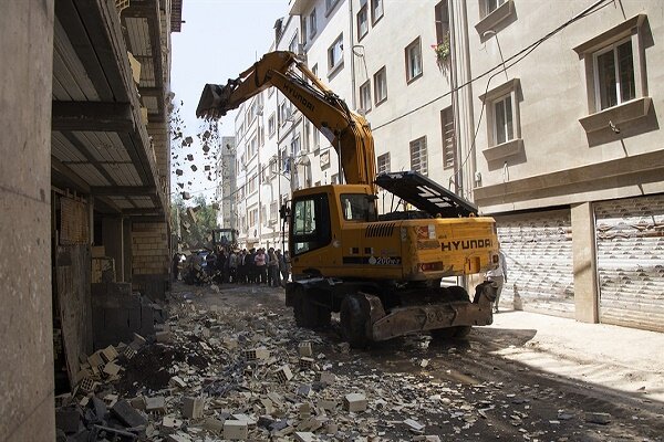 اجرای حکم تخریب ساختمان های فاقد مجوزهای قانونی ساخت و ساز در رشت