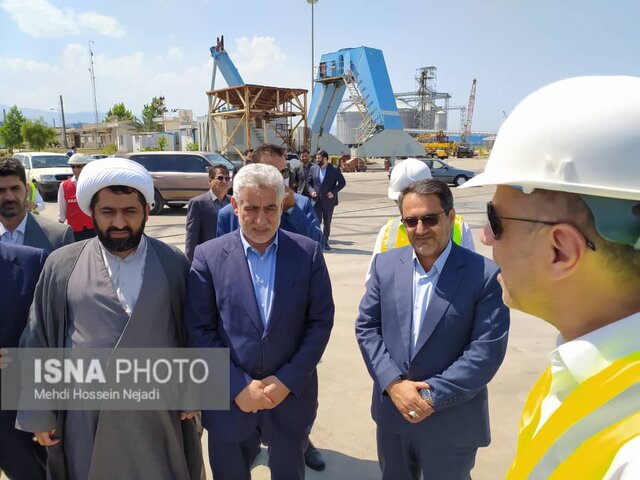 بازدید اعضای کمیسیون اقتصادی مجلس از مرزهای زمینی، ریلی و دریایی آستارا + تصاویر