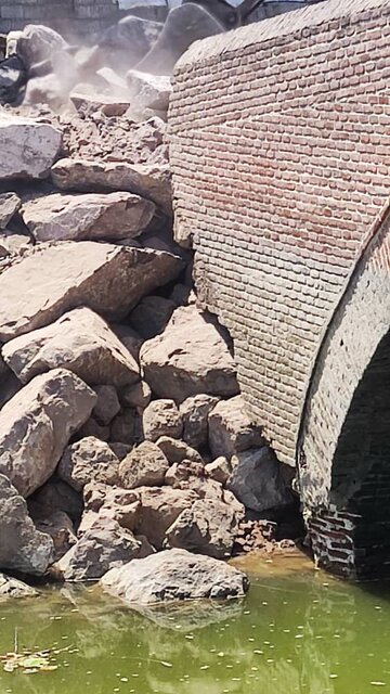 تخریب ۱۰ درصدی پل تاریخی نیاکو/ تقویت موقت دیواره پل انجام شد
