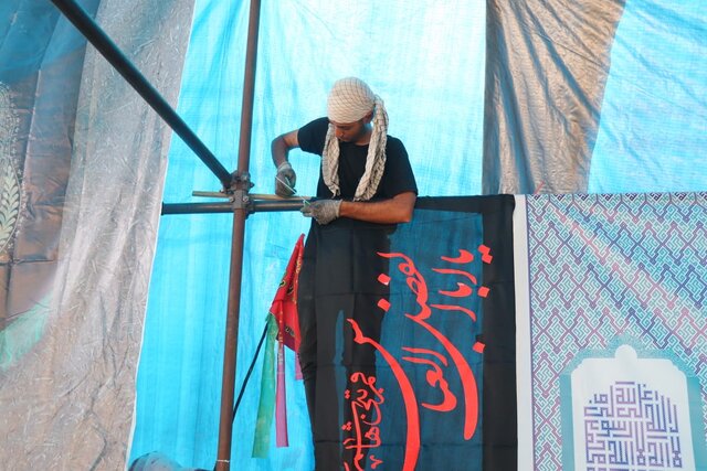 اربعین میآید/ پیر و جوان با پای دل شوق حرم یار دارند