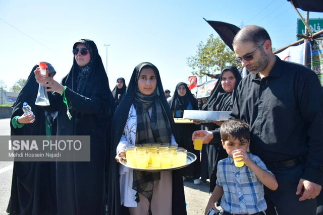 راهپیمایی ۱۰ کیلومتری اربعین حسینی در شهر مرزی آستارا + تصاویر