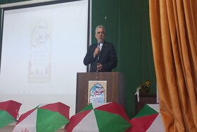 دانش‌آموزان باید مجهز به سلاح علم و دشمن‌شناسی باشند