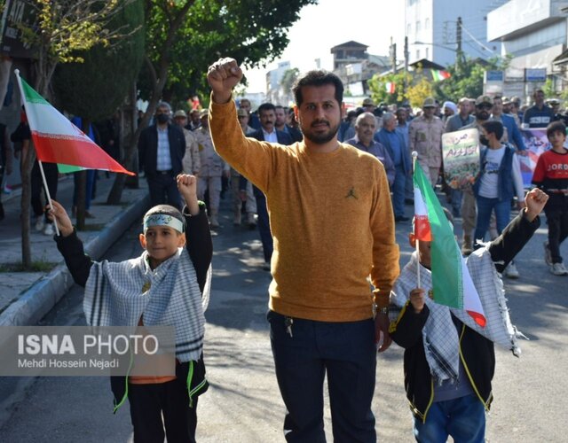 شکوه حضور مرزنشینان آستارایی در راهپیمایی ۱۳ آبان + تصاویر