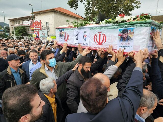 تشییع پیکر دومین شهید مدافع امنیت گیلان - لاهیجان