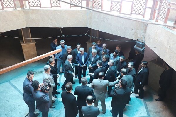 بازدید وزیر آموزش و پرورش از پروژه نیمه تمام سالن فرهنگیان