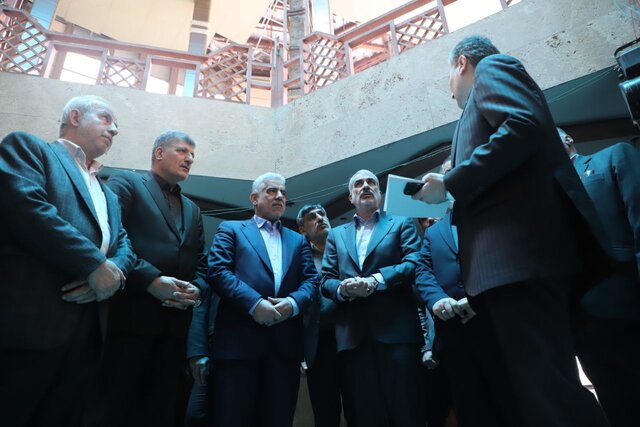 بازدید وزیر آموزش و پرورش از پروژه نیمه تمام سالن فرهنگیان