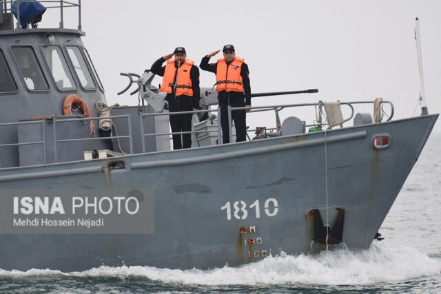 رژه اقتدار یگانهای دریایی ارتش و مرزبانی در آستارا + تصاویر