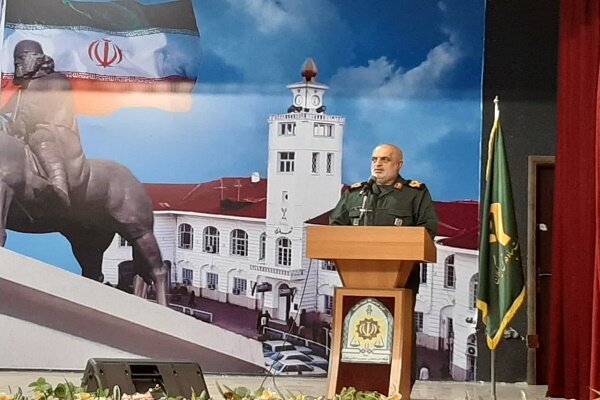 فرهنگ ایثار و شهادت و گمنامی در جامعه گسترش یابد