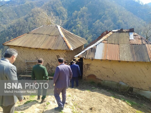 خانه والدین شهید جاویدنام «محمد پیدا» برق دار شد