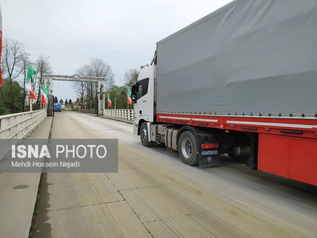 روان سازی نسبی تردد کامیون های صادراتی در مرز آستارا