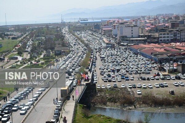 استقبال مسافران نوروزی از بازار ساحلی و منطقه نمونه گردشگری حیران آستارا