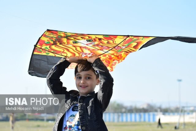 جشن پرواز بادبادک ها در ساحل آستارا + تصاویر