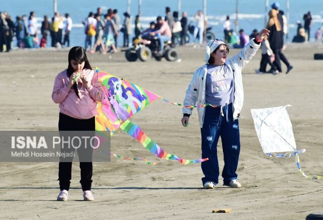جشن پرواز بادبادک ها در ساحل آستارا + تصاویر