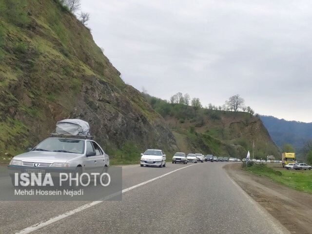 تعطیلات عید فطر و انبوه مسافران در آستارا/ اقامتگاه‌ها تکمیل شد