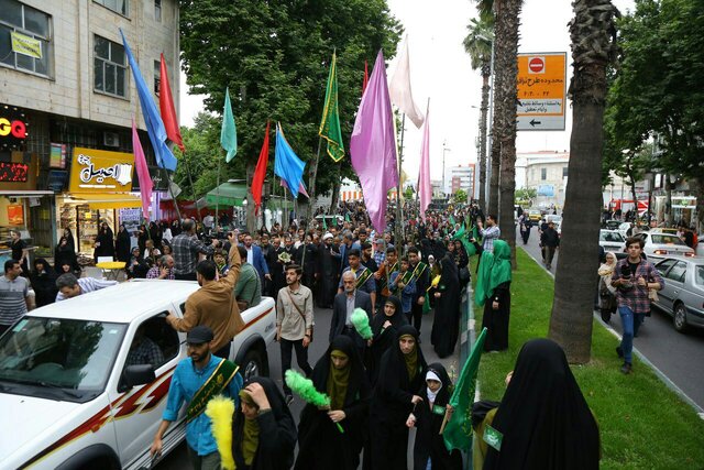 با دست گیری از گرفتاران خادم امام رضا(ع) شویم