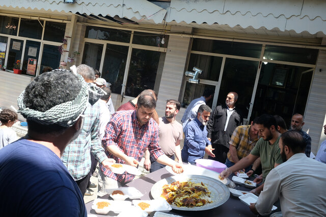 طبخ و توزیع ۲۲۰۰ پرس غذا به مناسبت عید غدیر - رشت