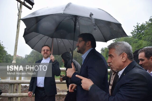 وزیر راه و شهرسازی وارد شهرستان مرزی آستارا شد