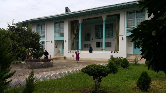 "خانه فیروزه ای"؛ پاتوقی برای اهالی فرهنگ