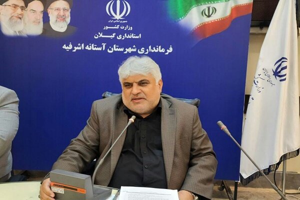 فرماندار آستانه اشرفیه برپایی میز خدمت هفته دولت در نماز جمعه آستانه اشرفیه