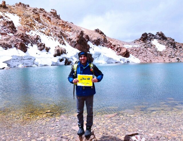 صعود خبرنگار ایسنای گیلان به قله های سبلان و دماوند