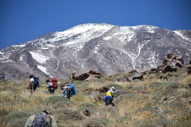 صعود خبرنگار ایسنای گیلان به قله های سبلان و دماوند