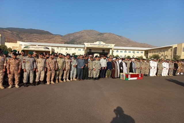 تشییع پیکر شهید ناوبانسوم تکاور دریایی «آرش امیری» در منجیل