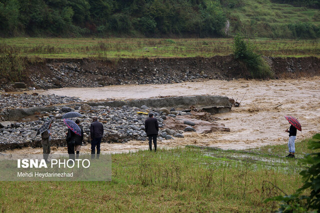 فرمانداران گیلان در آماده باش هستند/ احتمال بارش ۸۰ تا ۱۰۰ میلیمتری