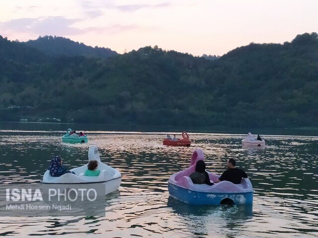 حضور روزانه بیش از ۷۰ هزار نفر مسافر در شهرستان مرزی بندر آستارا