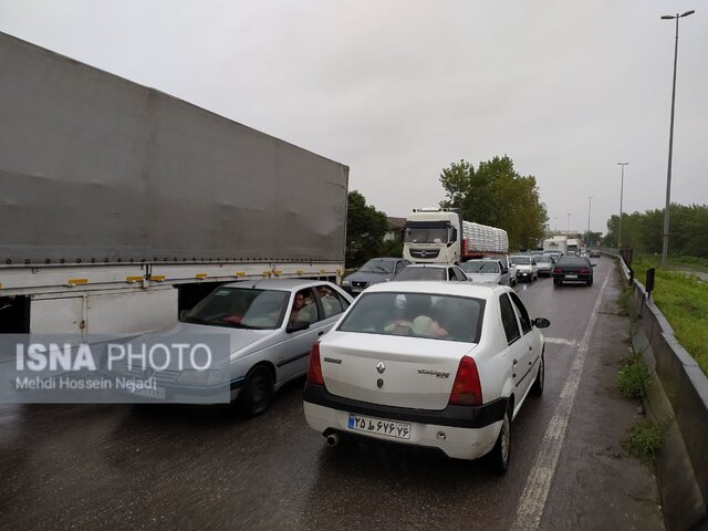 آبگرفتگی شدید در بازار ساحلی آستارا + تصاویر