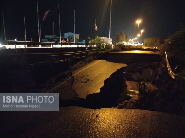 ترافیک شبانه در محور مواصلاتی آستارا به تالش/ ادامه امدادرسانی به سیل زدگان