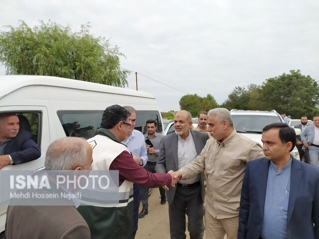 وزیر کشور وارد شهرستان مرزی بندر آستارا شد