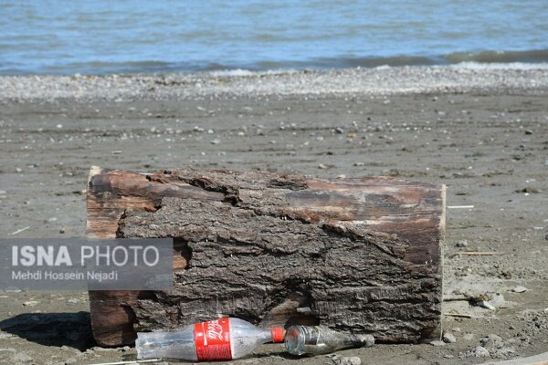 مسافران آستارا را با انبوهی از زباله تنها گذاشتند