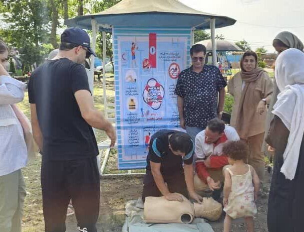 نجات ۲۵ نفر از غرق شدگی در سواحل بندرانزلی