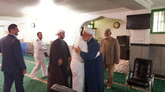 دیدار فرمانده ناوگان شمال نیروی دریایی ارتش با امام جمعه اهل تسنن تالش