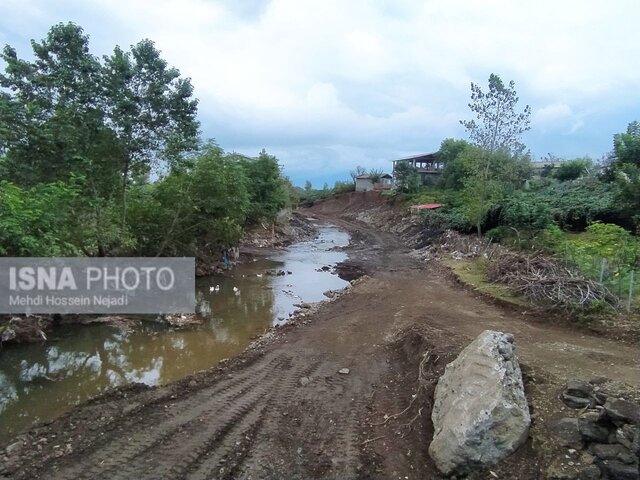 نصب یک دستگاه پل موقت در چمن محله کانرود آستارا + تصاویر