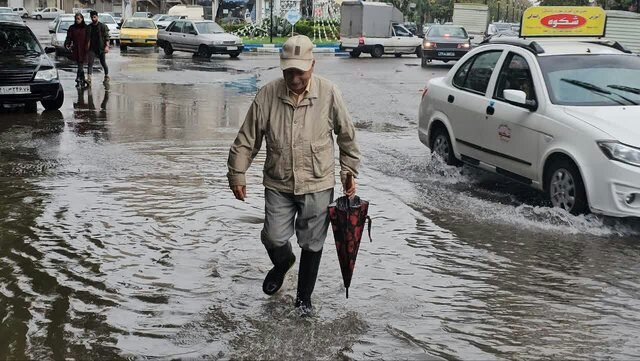 بارش ۱۱۷ میلیمتری در لنگرود/ رفع آبگرفتگی معابر تا ساعات آینده
