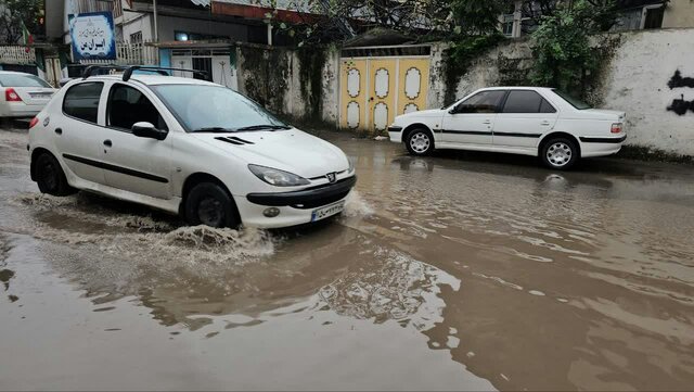 بارش ۱۱۷ میلیمتری در لنگرود/ رفع آبگرفتگی معابر تا ساعات آینده