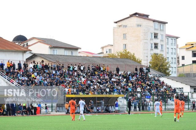 تیمهای فوتبال شهرداری آستارا و سایپا تهران به تساوی رضایت دادند + تصاویر