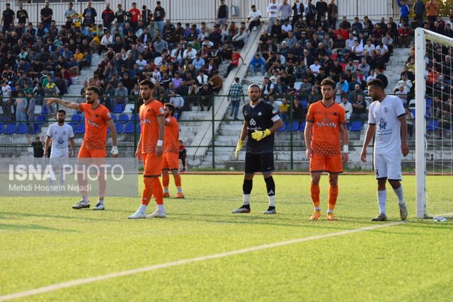 تیمهای فوتبال شهرداری آستارا و سایپا تهران به تساوی رضایت دادند + تصاویر