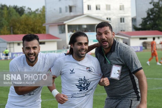 تیمهای فوتبال شهرداری آستارا و سایپا تهران به تساوی رضایت دادند + تصاویر