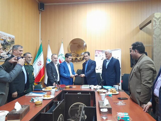 وحید پورحضرت شهردار بندر انزلی شد