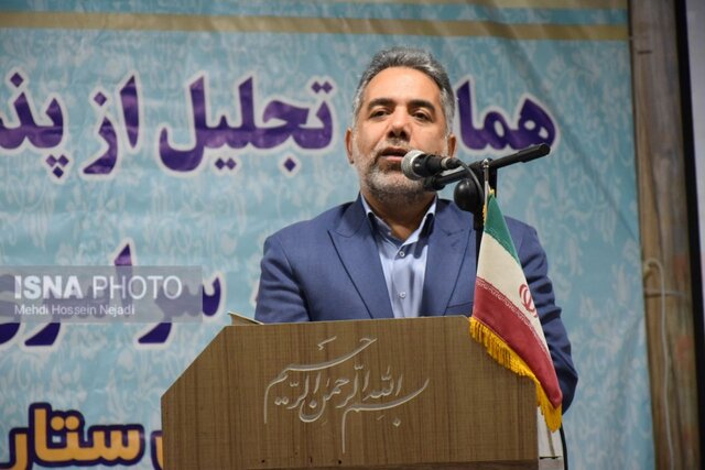 تجلیل از پذیرفته شدگان کنکور سراسری در شهرستان مرزی آستارا