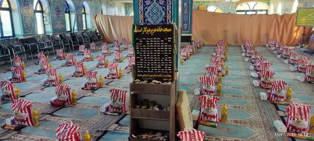 یکصد بسته معیشتی بین نیازمندان بندر انزلی توزیع شد