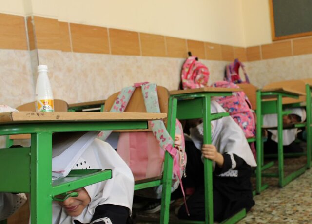 مانور زلزله در بندرانزلی برگزار شد