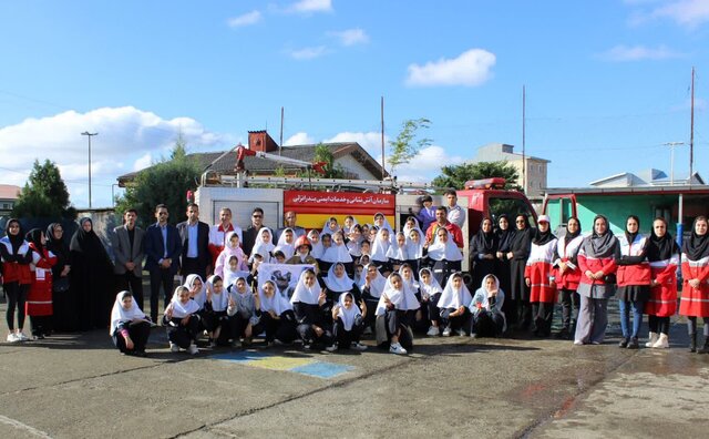 مانور زلزله در بندرانزلی برگزار شد