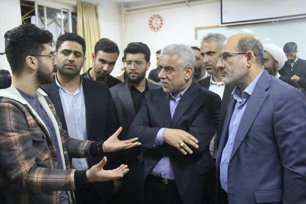 برای رفع دغدغه های دانشجویان وقت خواهم گذاشت